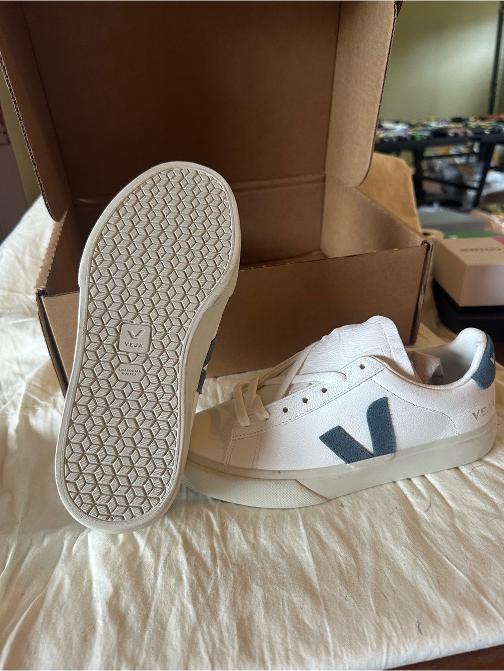 VEJA Campo Extra White California Sneakers Women’s Size 7 - Picture 4 of 4